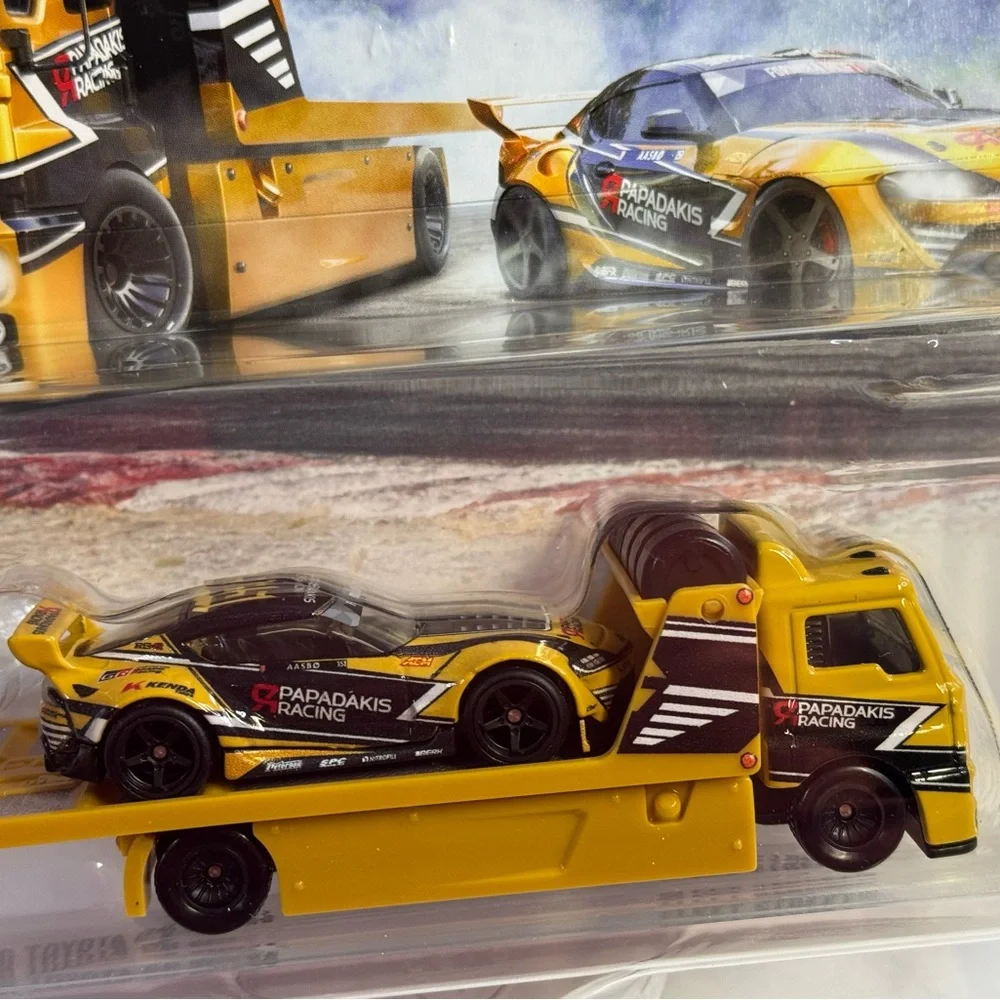 Hot Wheels Team Transport ’20 TOYOTA GR SUPRA & FLEET STREET #86 - Picture 9 of 9